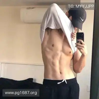 包奕和